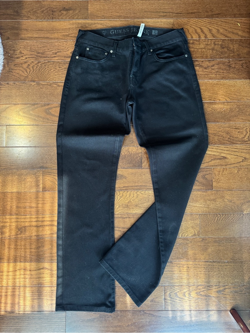 Guess Men’s Slim Straight Jeans in Black